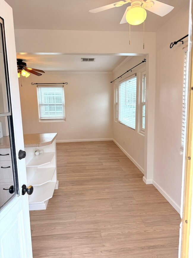 Building Photo - 327 Lima St