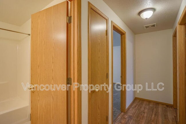 Building Photo - 19026 SE 12th Way