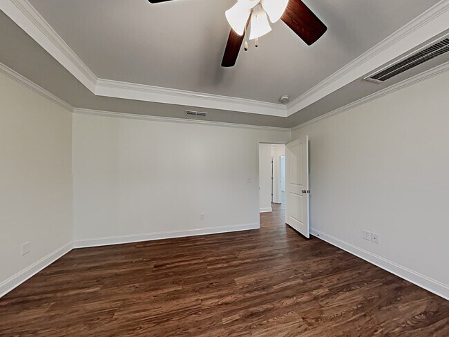 Building Photo - 3216 Oakfields Rd