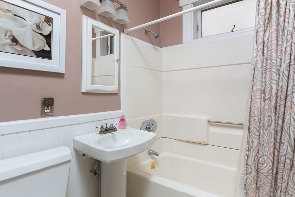 Bathroom - 21 Westbourne Ter
