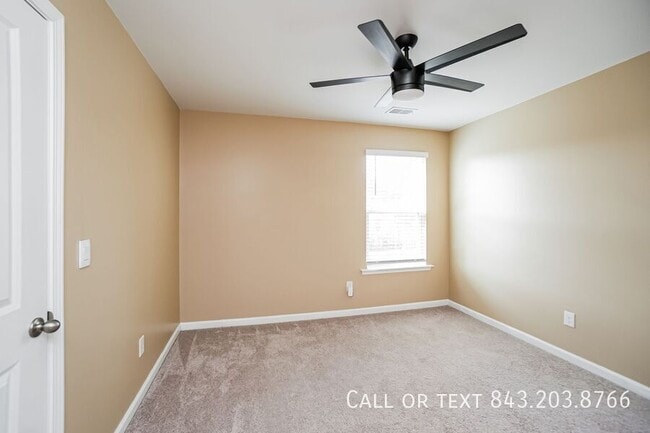 Building Photo - 472 Cedarview Rd