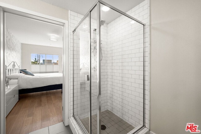 Building Photo - 13337 Beach Ave