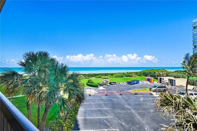 Building Photo - 9550 S Ocean Dr