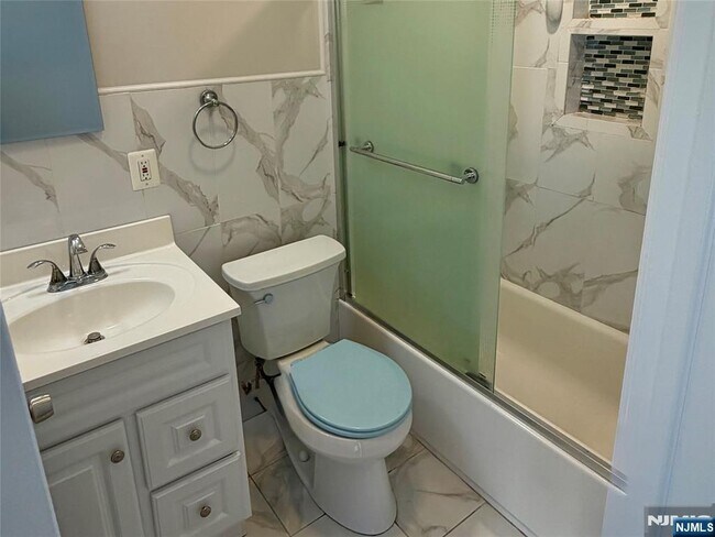 Building Photo - 230 Milford Ave.