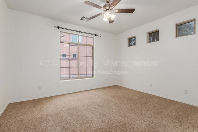 Building Photo - 2644 E Chester Dr