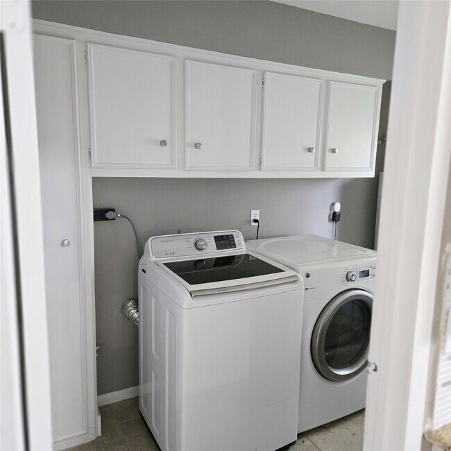 Building Photo - 22318 Greenbrook Dr