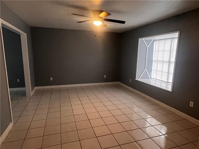 Building Photo - 5704 Count Ln