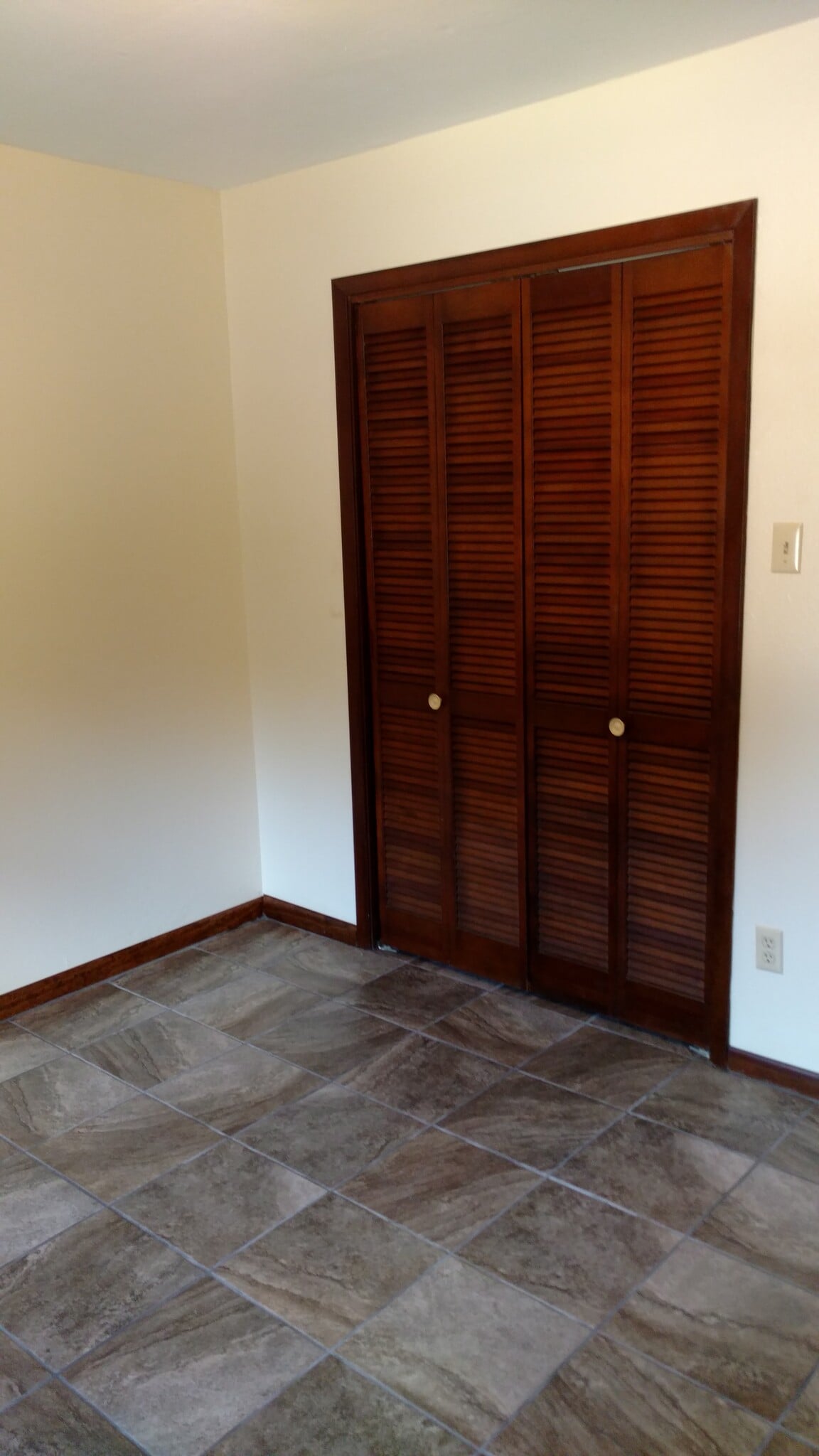 Building Photo - 125 Debra Ln