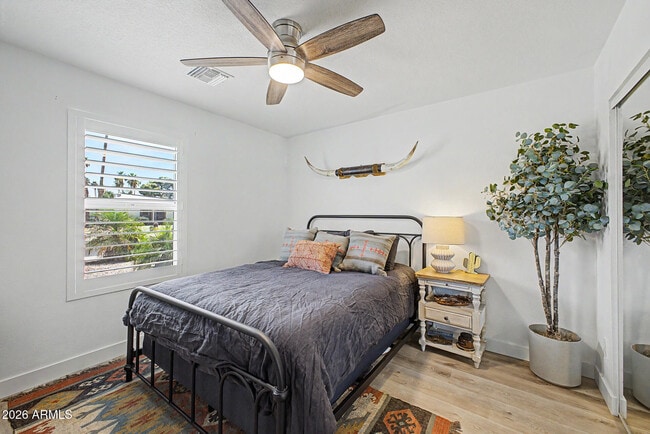 Building Photo - 5140 E Poinsettia Dr