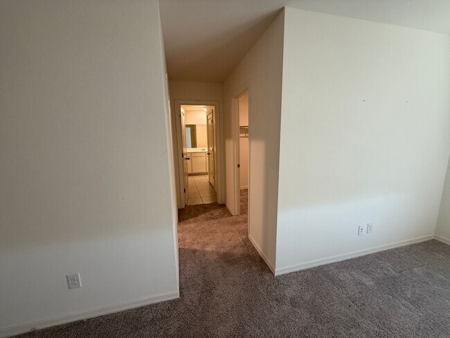 Building Photo - Spacious 5 bed 4.5 bath home in Florence, AZ!