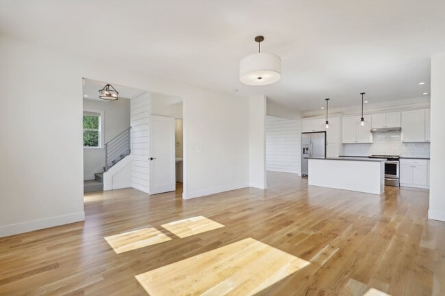 Building Photo - DESIRABLE CRESTON-KENILWORTH / CORNER LOT, LUXURY 4 BEDROOM, TWO EN-SUITES W/FULL BATHS