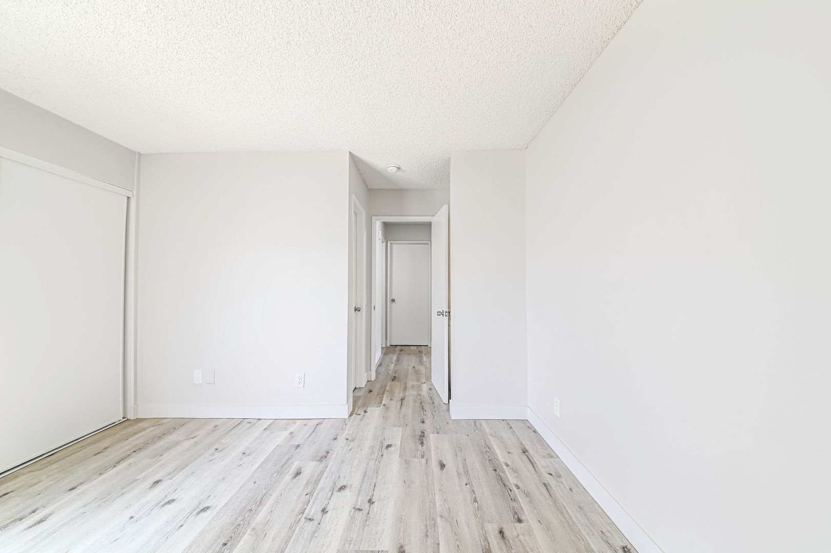 Building Photo - 1128 Stanley Ave