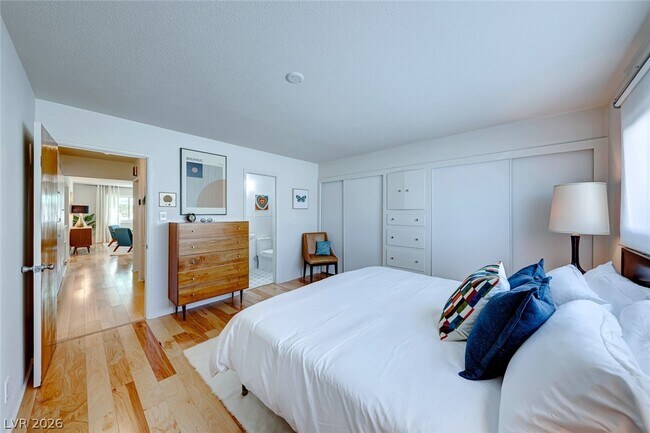 Building Photo - 1245 S 15th St