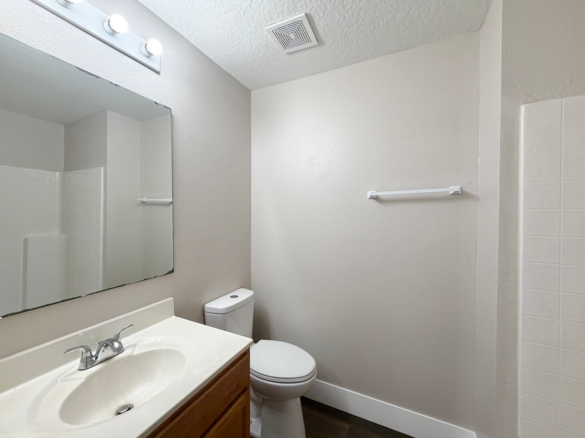 Building Photo - 47 Sawfish Ct
