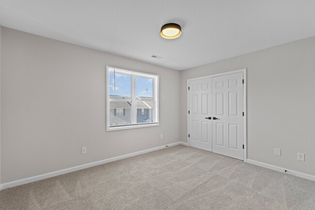 Building Photo - 365 E Williams St