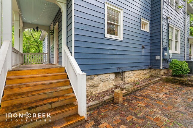 Building Photo - Stunning Historic Montford Home with Moder...