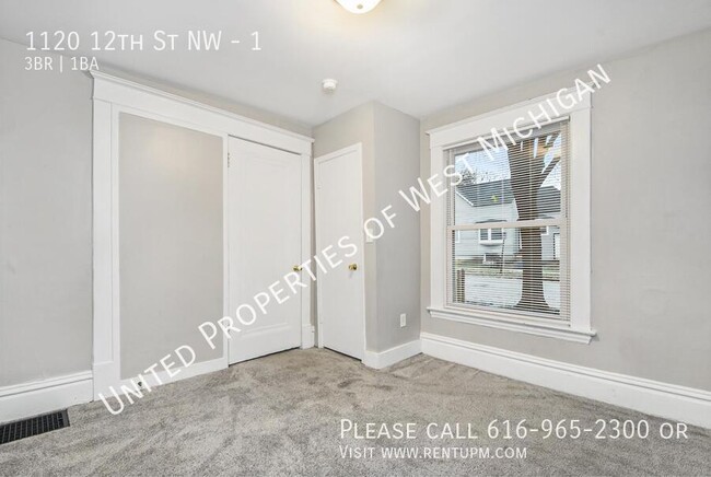 Building Photo - Available Now | 3 Bedroom 1 Bathroom Lower...