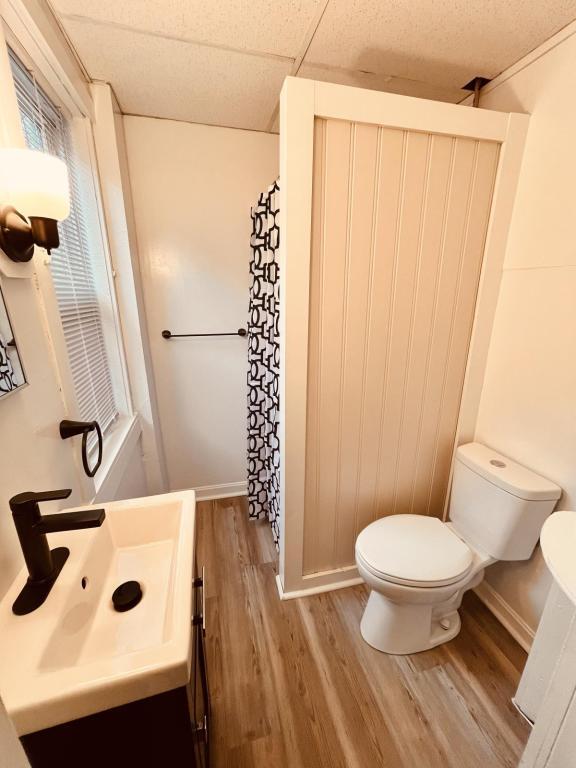 Building Photo - 34 Union St