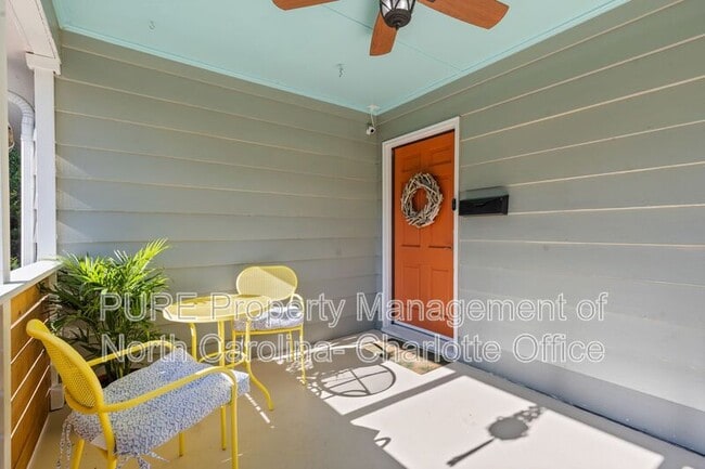 Building Photo - 1638 Academy St