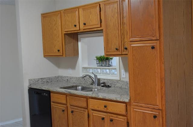 Building Photo - 1111 Glen Creek Dr