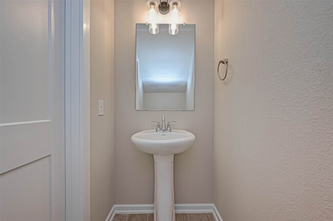 Building Photo - 316 N Spotted Fern Dr