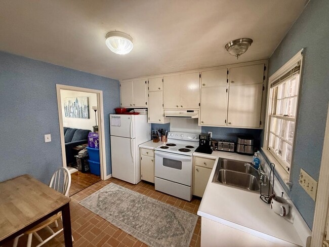 Building Photo - For Rent – 2 Bedroom Duplex in Watkinsville