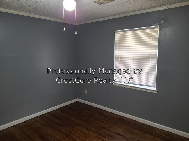 Building Photo - 948 Stafford Ave