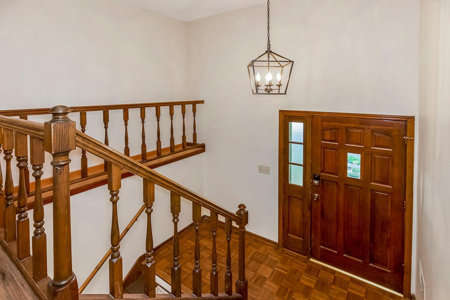 Building Photo - Spacious Shawnee Home Near Mill Creek Stre...