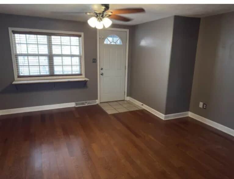 Building Photo - 730 S Chicago Ave