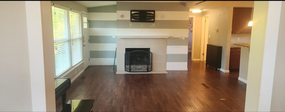 Building Photo - 1203 SW 144th St