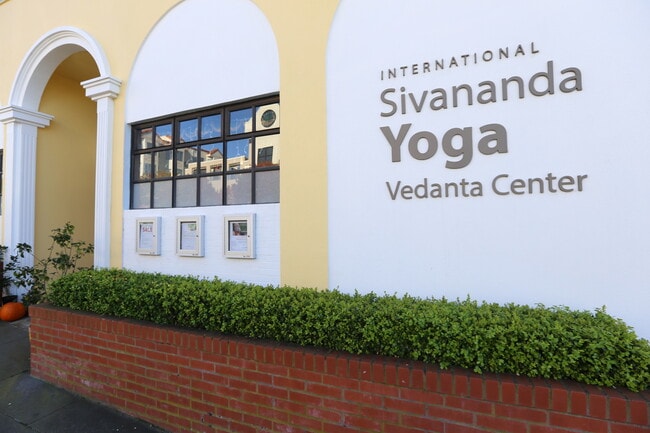 Building Photo - 2566-2568 22nd Avenue