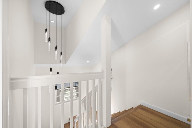 Building Photo - 1213 Tequesta St