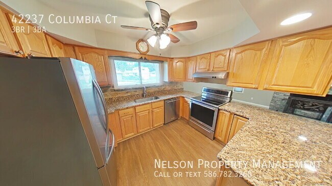 Building Photo - 42237 Columbia Ct