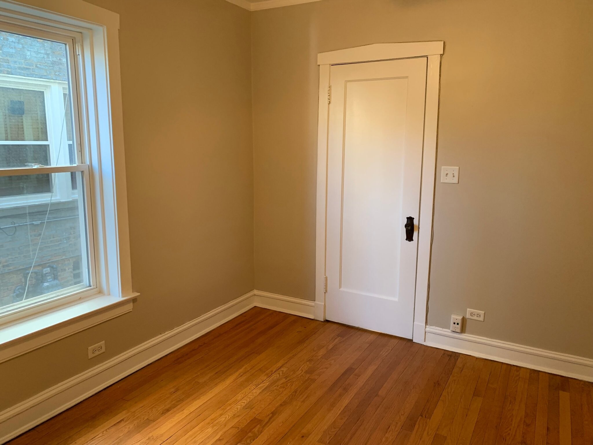 Building Photo - 1468 W Winnemac Ave