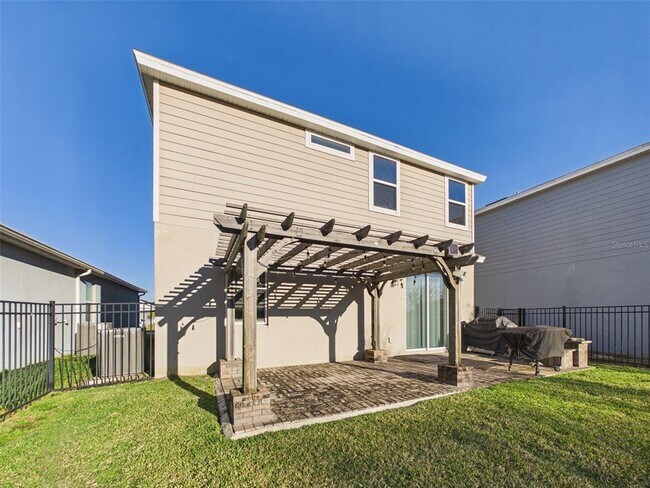 Building Photo - 5164 Chickadee St