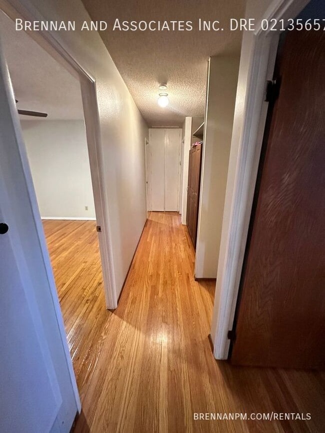 Building Photo - 975 Hemlock Ave