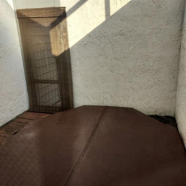 Building Photo - 13804 Lazy Oak Dr