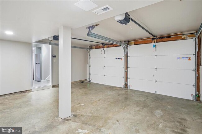 Building Photo - 1315 Danberry Dr