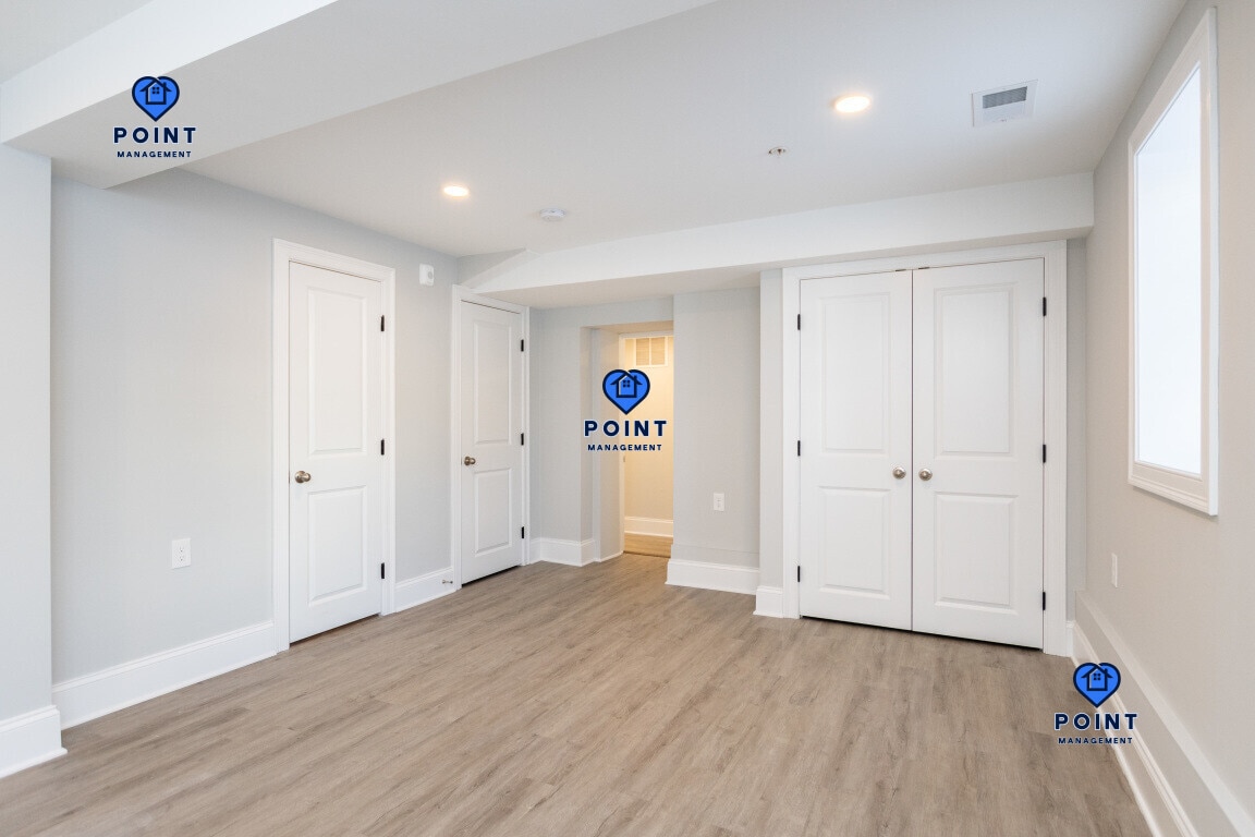 Building Photo - 220 Havre St