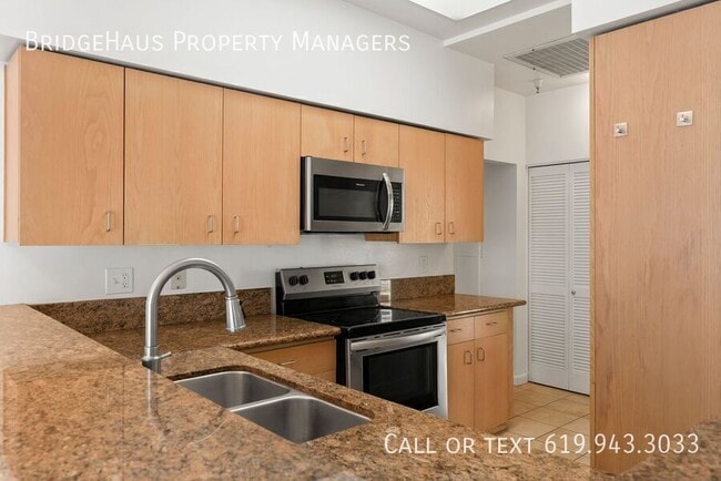 Building Photo - 655 Columbia St