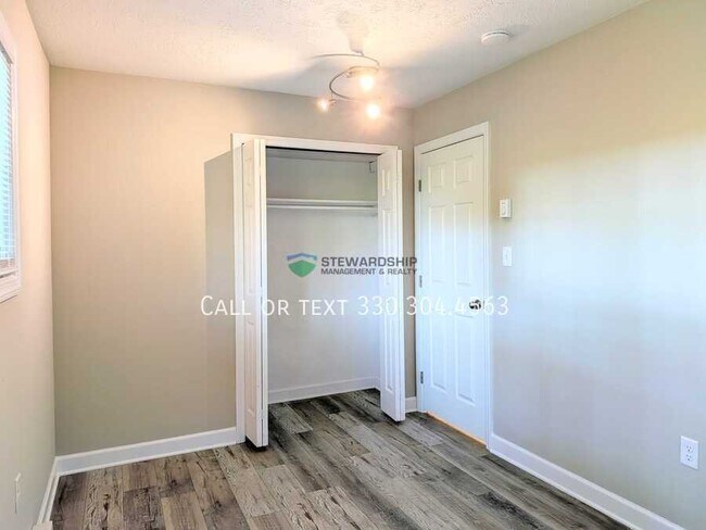 Building Photo - 6157 Kemary Ave SW