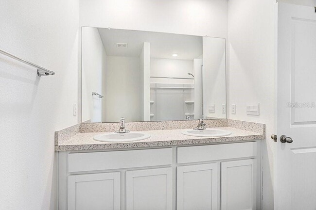 Building Photo - 3422 SHADY SUNRISE Lp