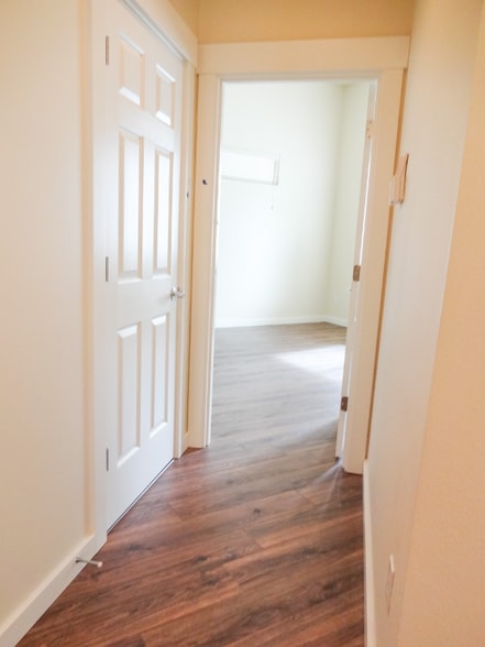 Building Photo - 4106 NE 47th Ave