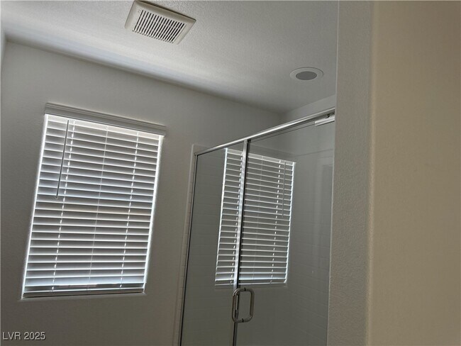 Building Photo - 10218 Starlit Cyn Ct