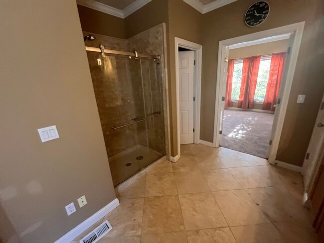 Building Photo - Beautiful 4 Bed in Hamburg!