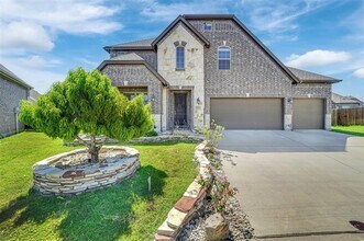 Building Photo - 810 Acadia Ct