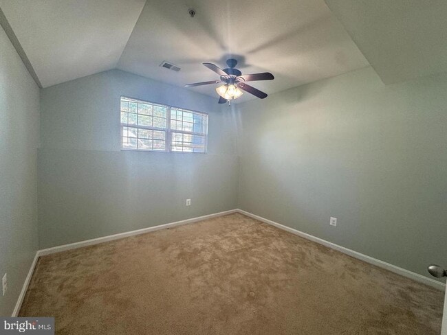 Building Photo - 11854 Skylark Rd