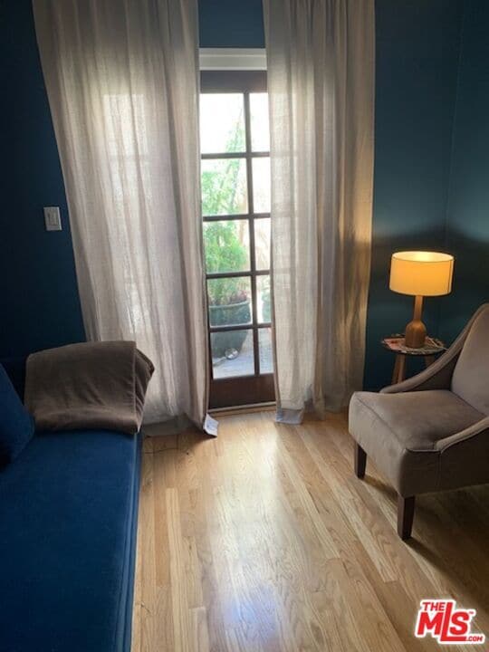 Building Photo - 831 Wilcox Ave