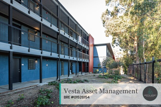 Building Photo - 225 Clifton St