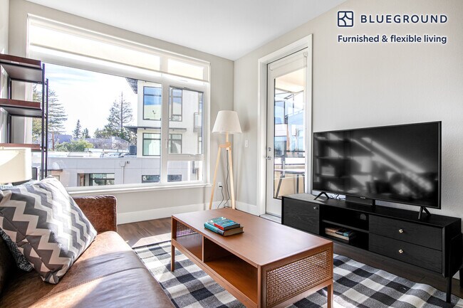 Building Photo - 1616 El Camino Real